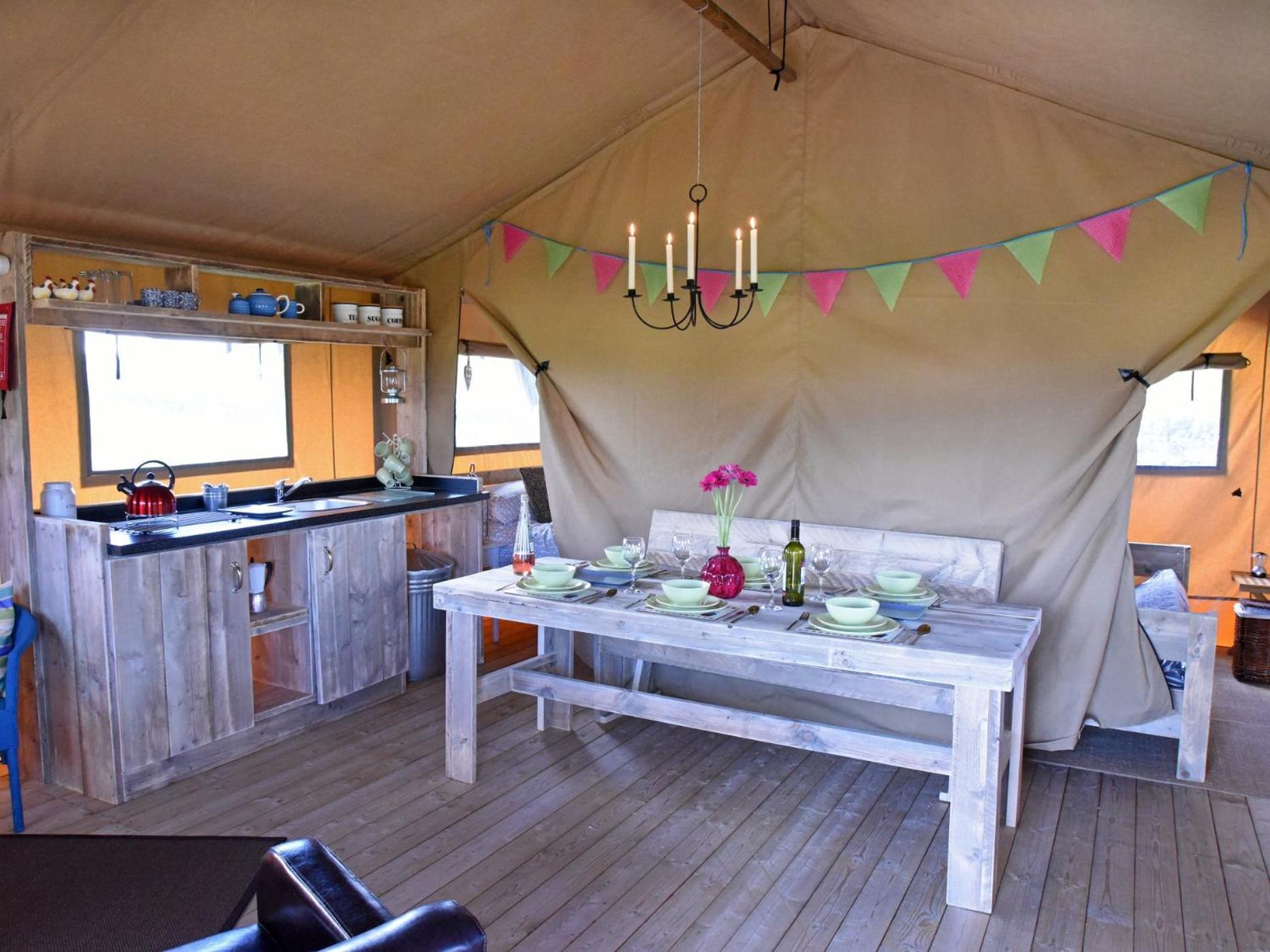 Carr's Hill Luxury Safari Tents * Denny